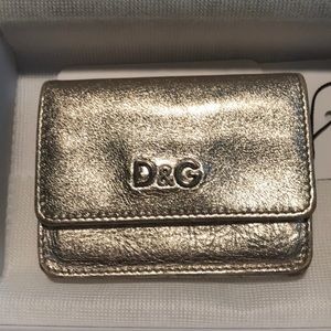 Adorable Dolce & Gabbana metallic gold card holder